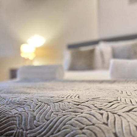 Shm Stays Solihull Hs2 Nec Airport Nr M6 M40 M42 Great For Long & Short Stays 15 Min Walk To Train Station 5 Min Drive To Town Centre Outside Bus Stops & Supermarket Free Parking 외부 사진