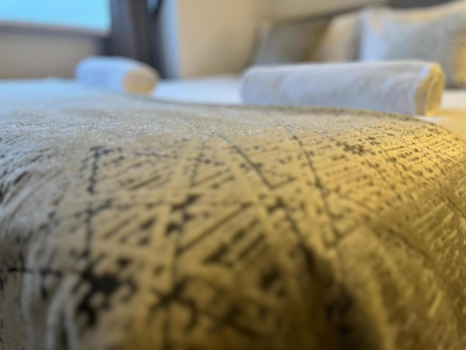 Shm Stays Solihull Hs2 Nec Airport Nr M6 M40 M42 Great For Long & Short Stays 15 Min Walk To Train Station 5 Min Drive To Town Centre Outside Bus Stops & Supermarket Free Parking 외부 사진